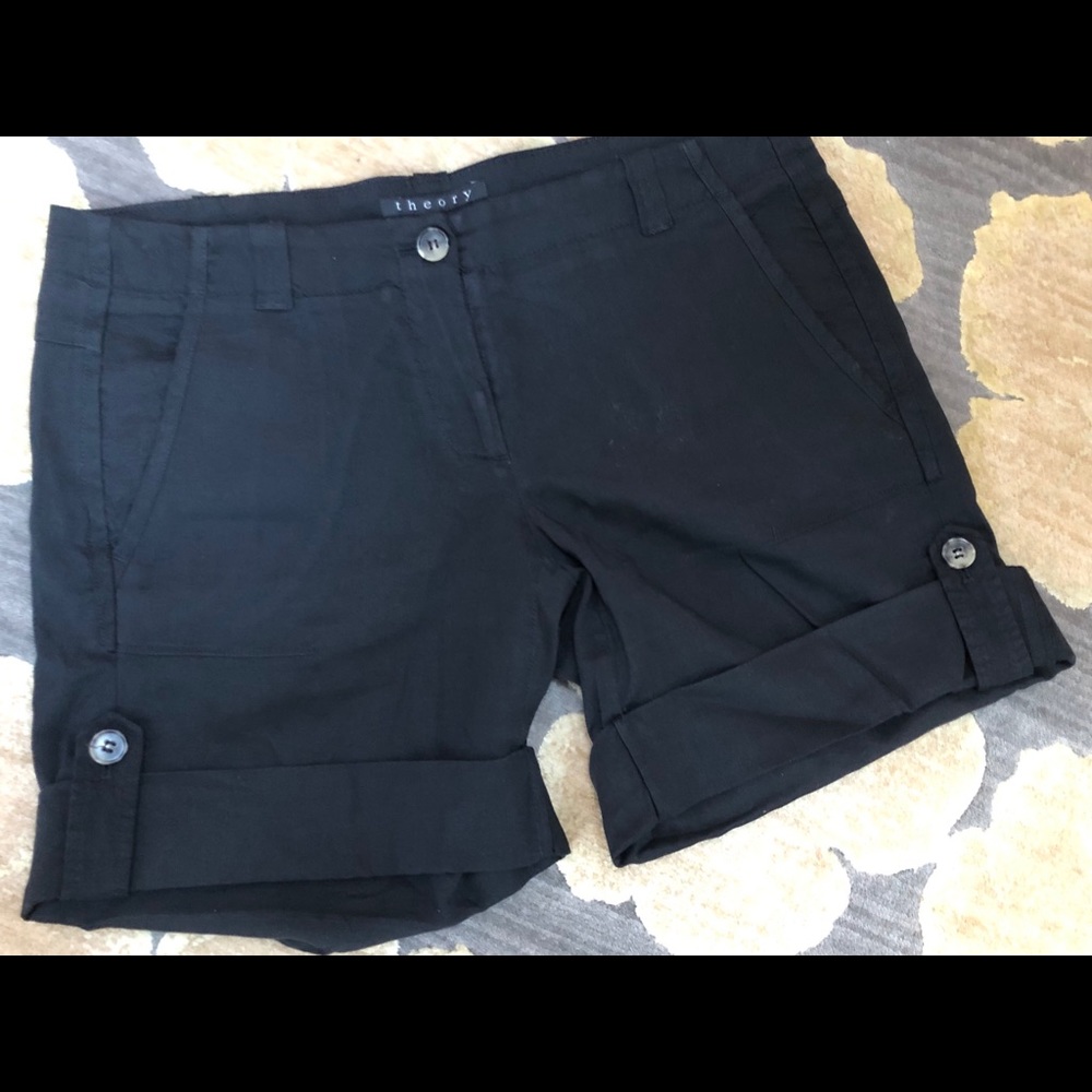 Theory black cuffed shorts. Casual look and feel.